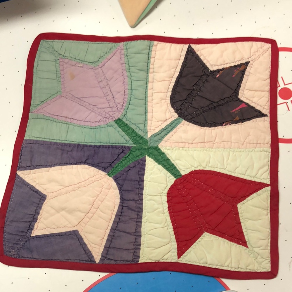 Colorful Quilted Tulip Pattern Doily Square.